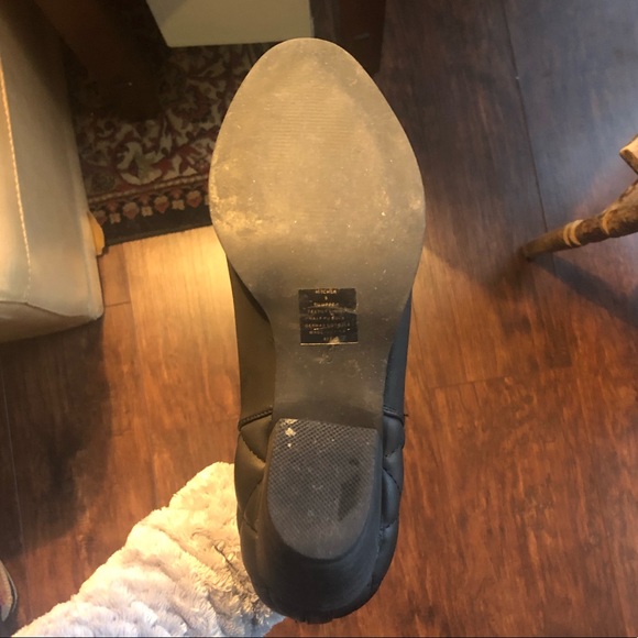 Steve Madden black booties. - Picture 6 of 7